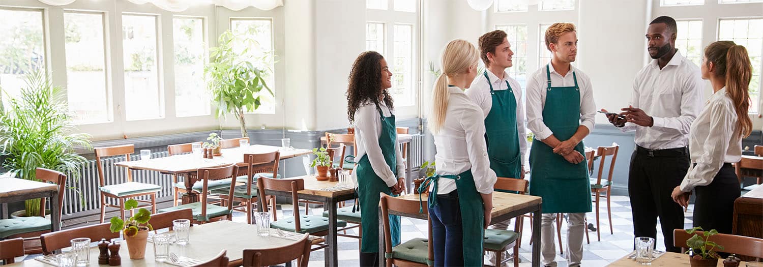 Une équipe en restauration engagée